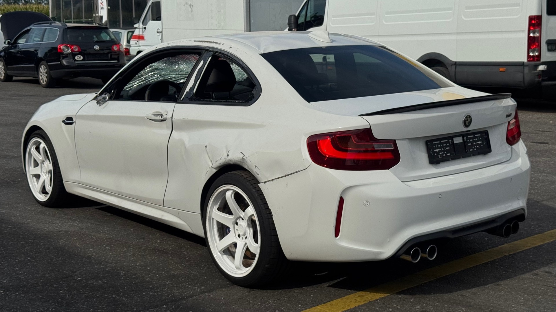 BMW M2-image-2