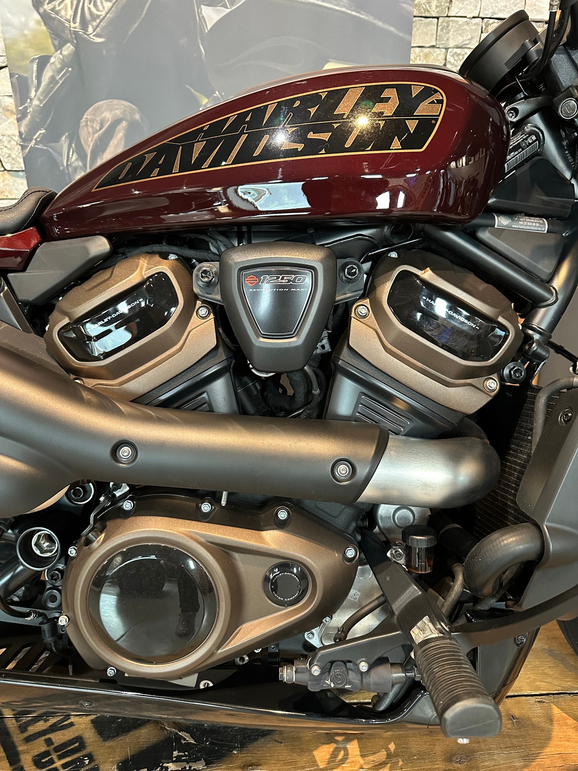 HARLEY-DAVIDSON RH 1250 Sportster S-showroom-element-3