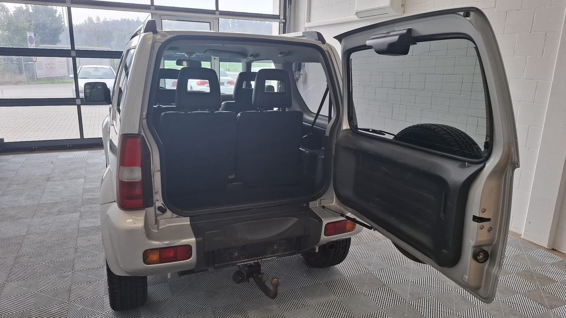 SUZUKI Jimny 1.3 16V GL Top Barry-image-9