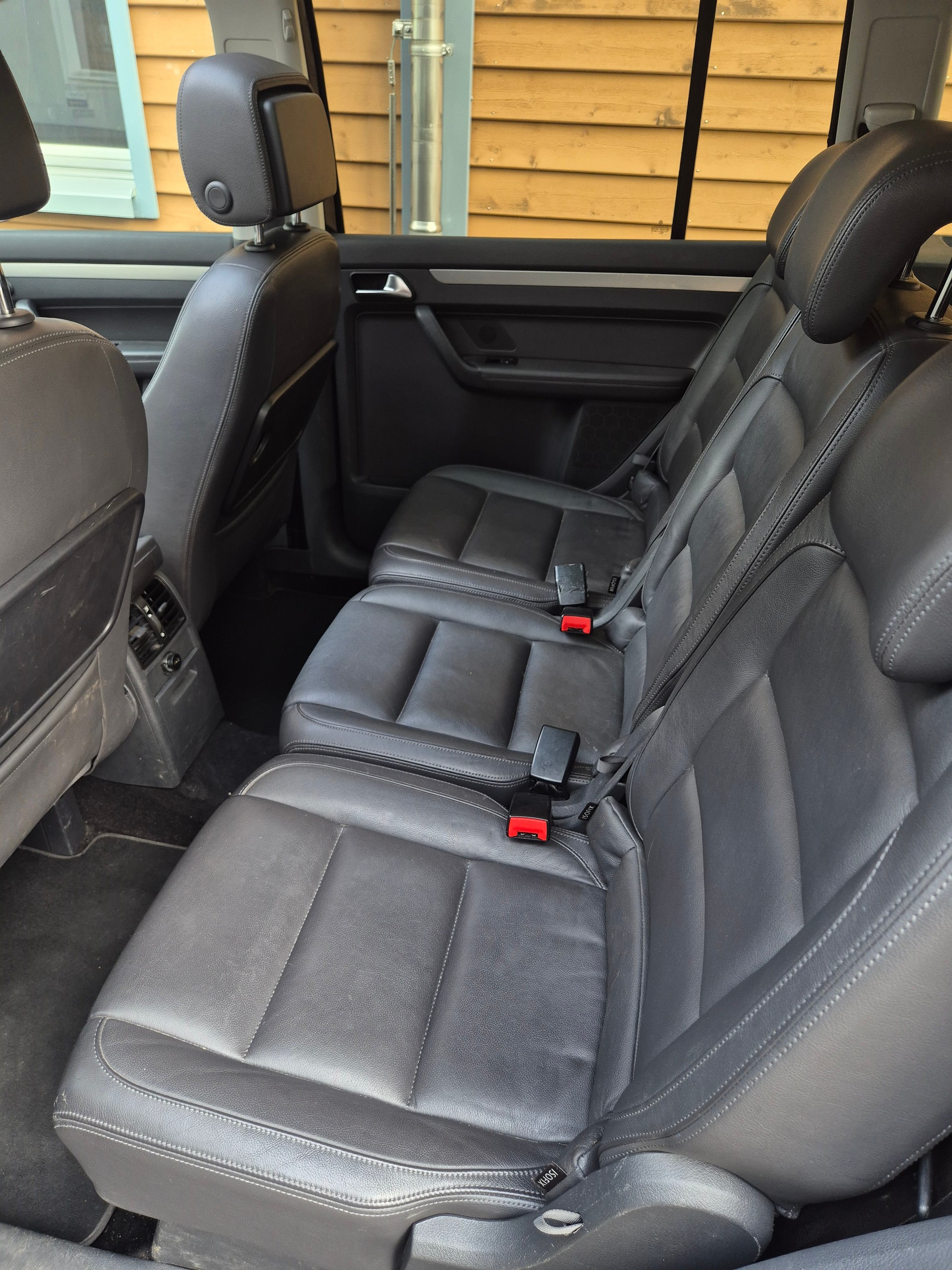 VW Touran 2.0 TDI Highline DSG-image-7