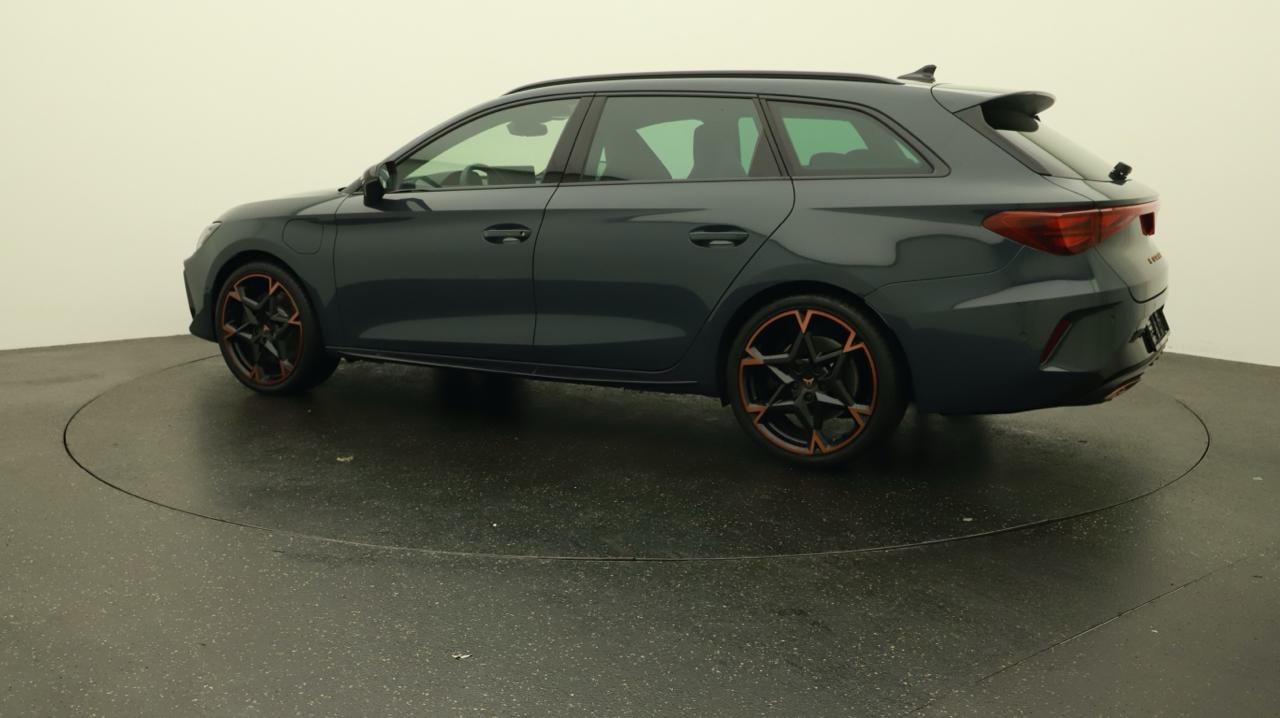 CUPRA LEON ST 1.5 e-HYBRID pHEV VZ DSG-image-2