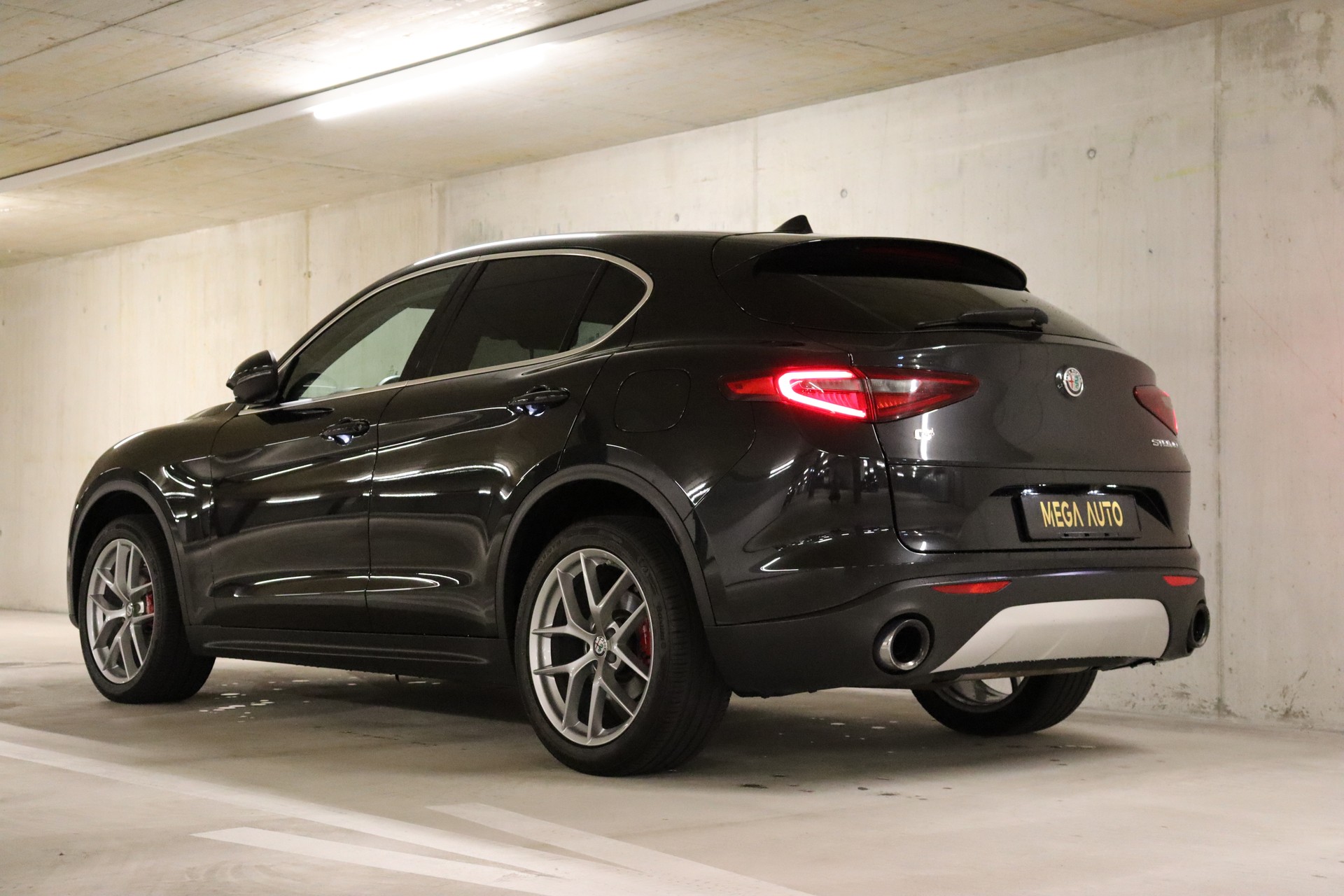 ALFA ROMEO Stelvio 2.0 First Edition Q4 Automatic-image-6