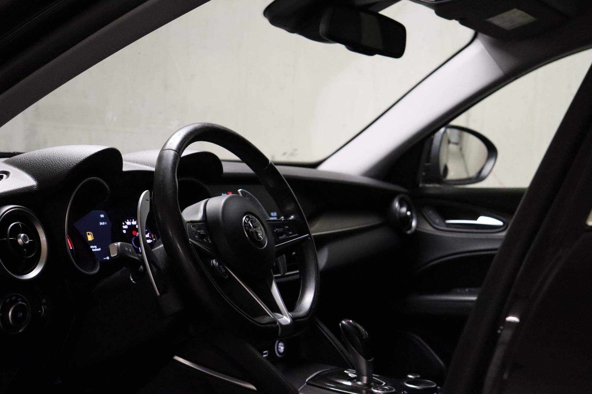 ALFA ROMEO Stelvio 2.0 First Edition Q4 Automatic-image-10