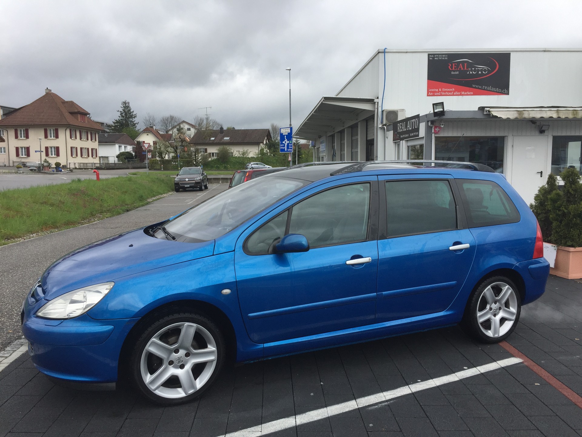 PEUGEOT 307 SW 2.0 16V Premium-image-13