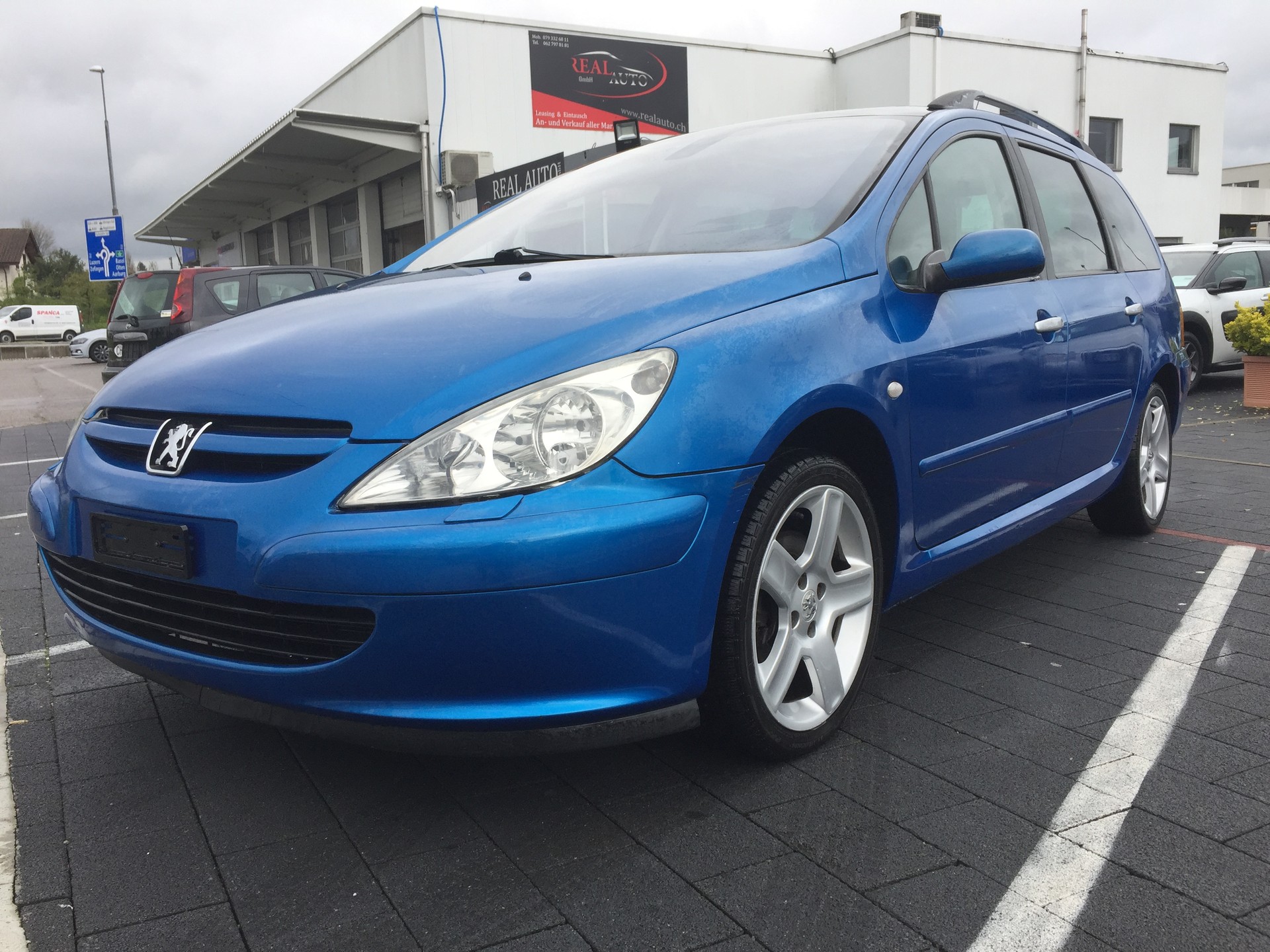 PEUGEOT 307 SW 2.0 16V Premium-image-2