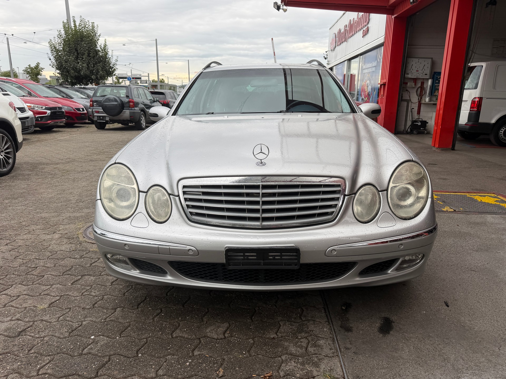 MERCEDES-BENZ E 240 Elégance-image-2