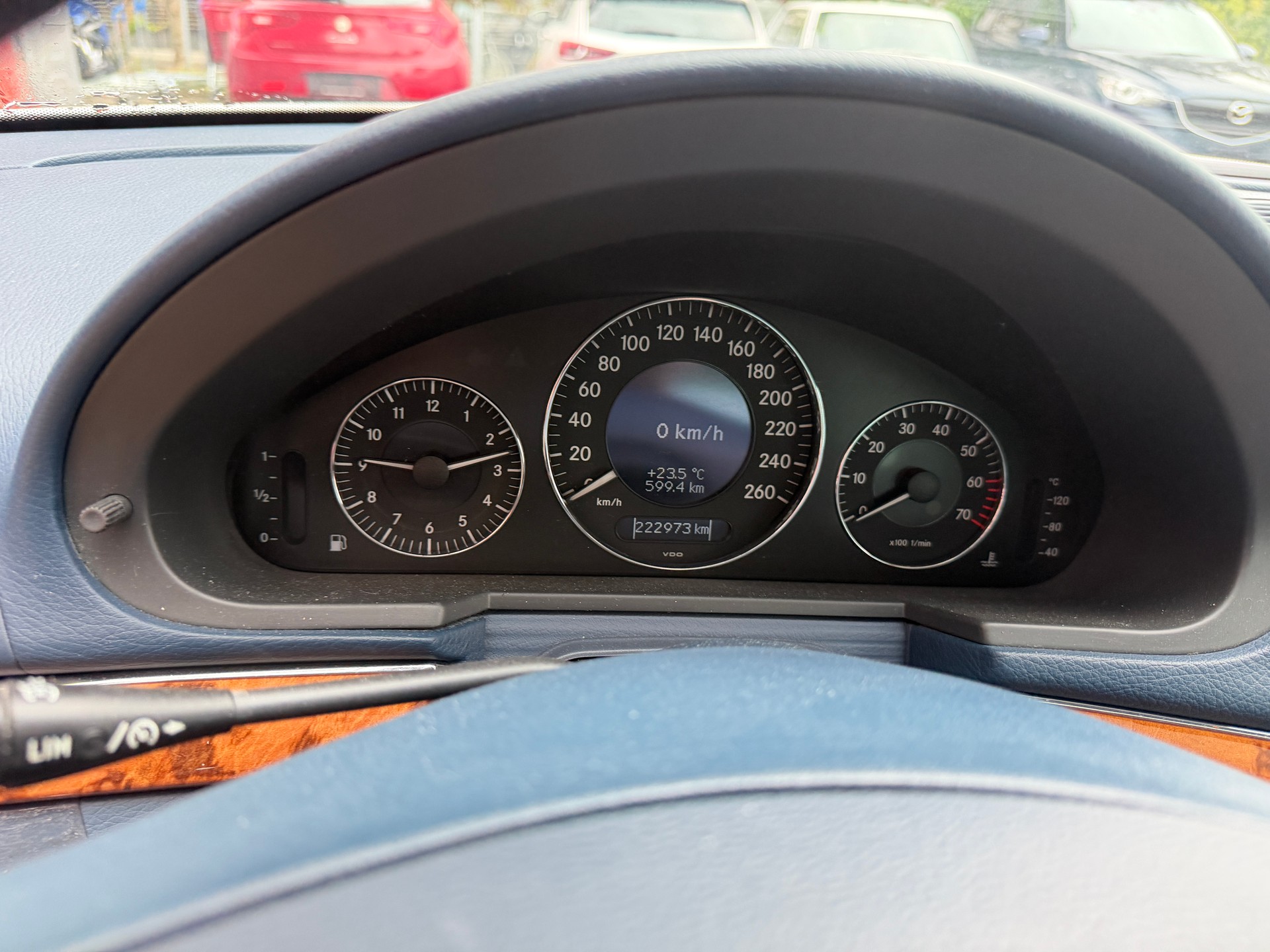 MERCEDES-BENZ E 240 Elégance-image-9