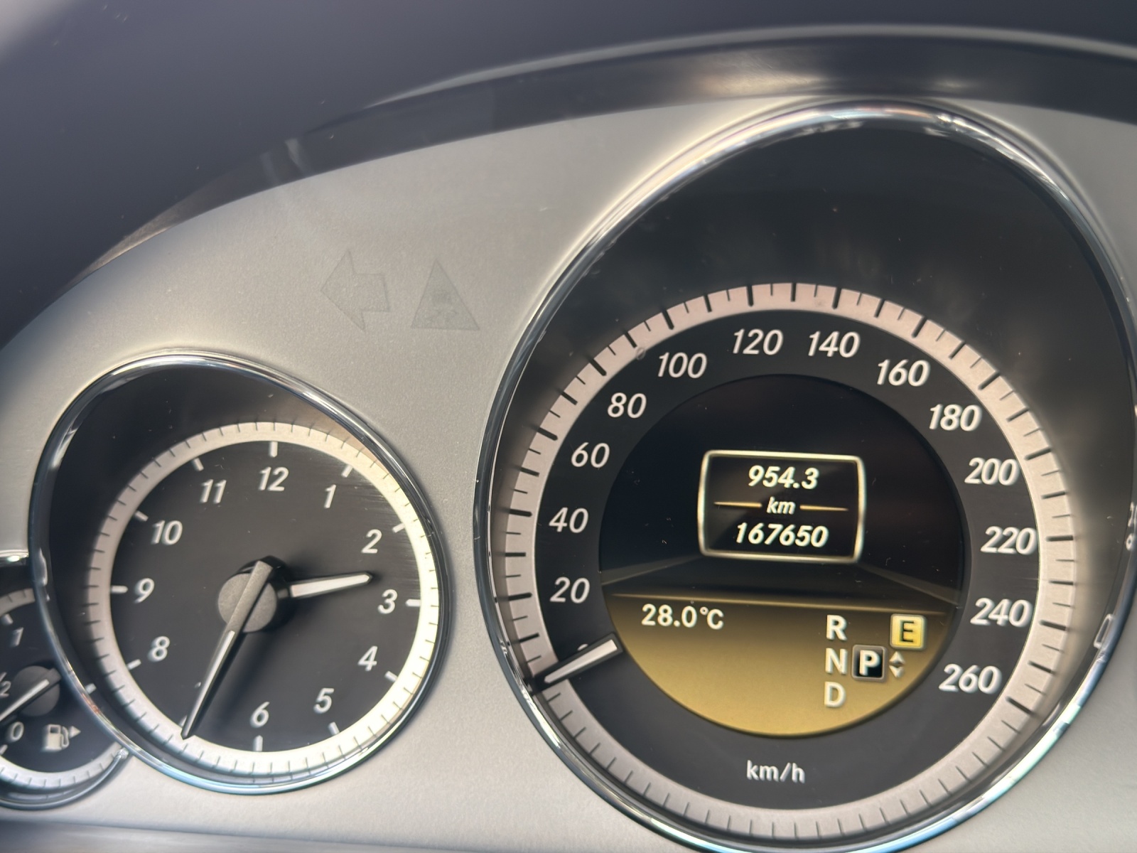 MERCEDES-BENZ E 500 CGI BlueEff. Avantgarde 4Matic 7G-Tronic-image-10