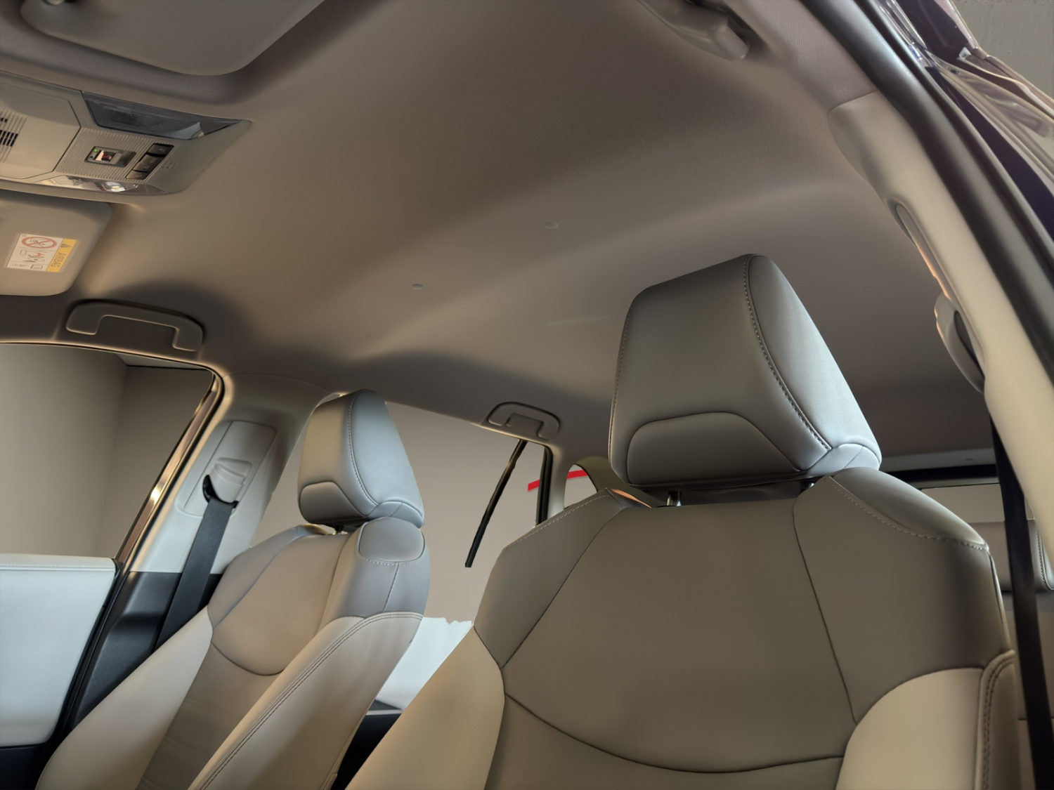 TOYOTA RAV4 2.5 HEV Premium-image-19