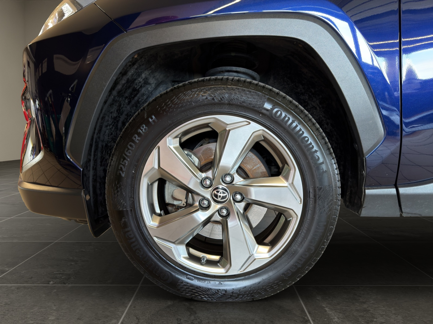 TOYOTA RAV4 2.5 HEV Premium-image-22