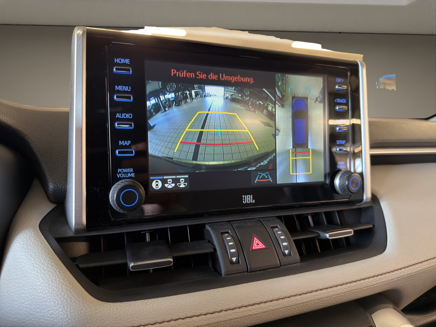 TOYOTA RAV4 2.5 HEV Premium-image-18