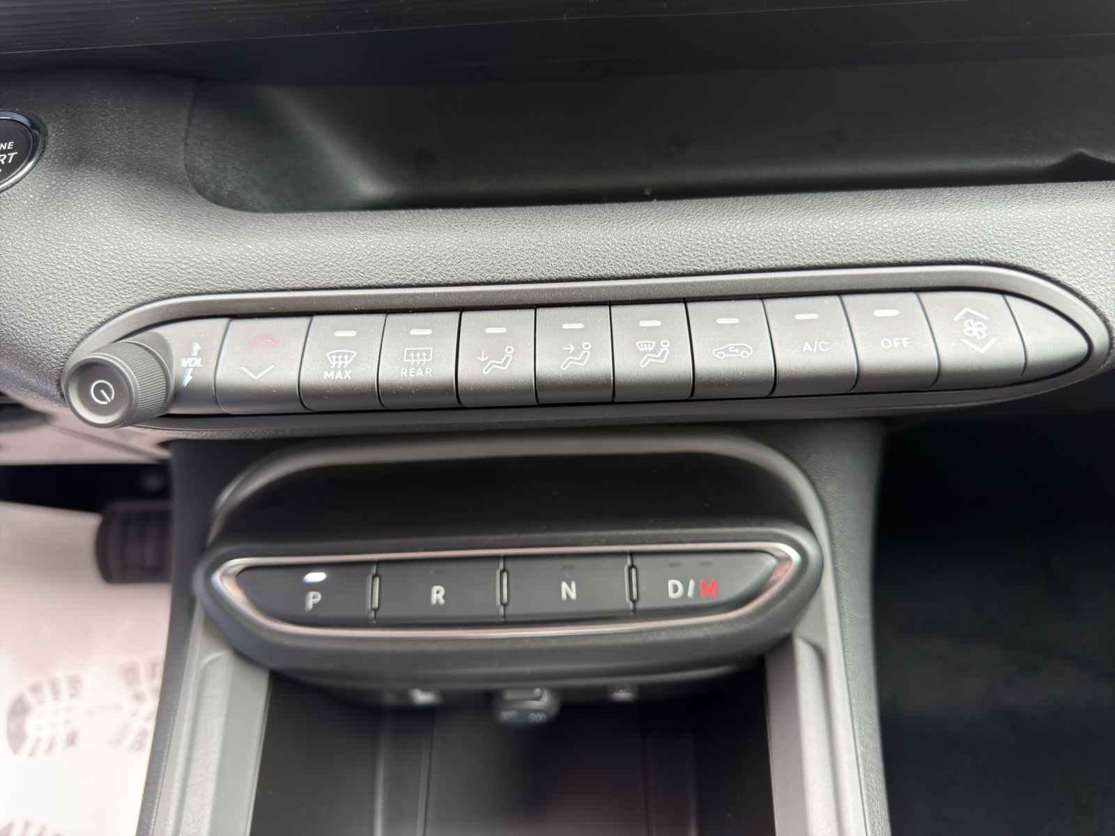 JEEP Avenger 1.2 Turbo MHEV Longitude-image-14