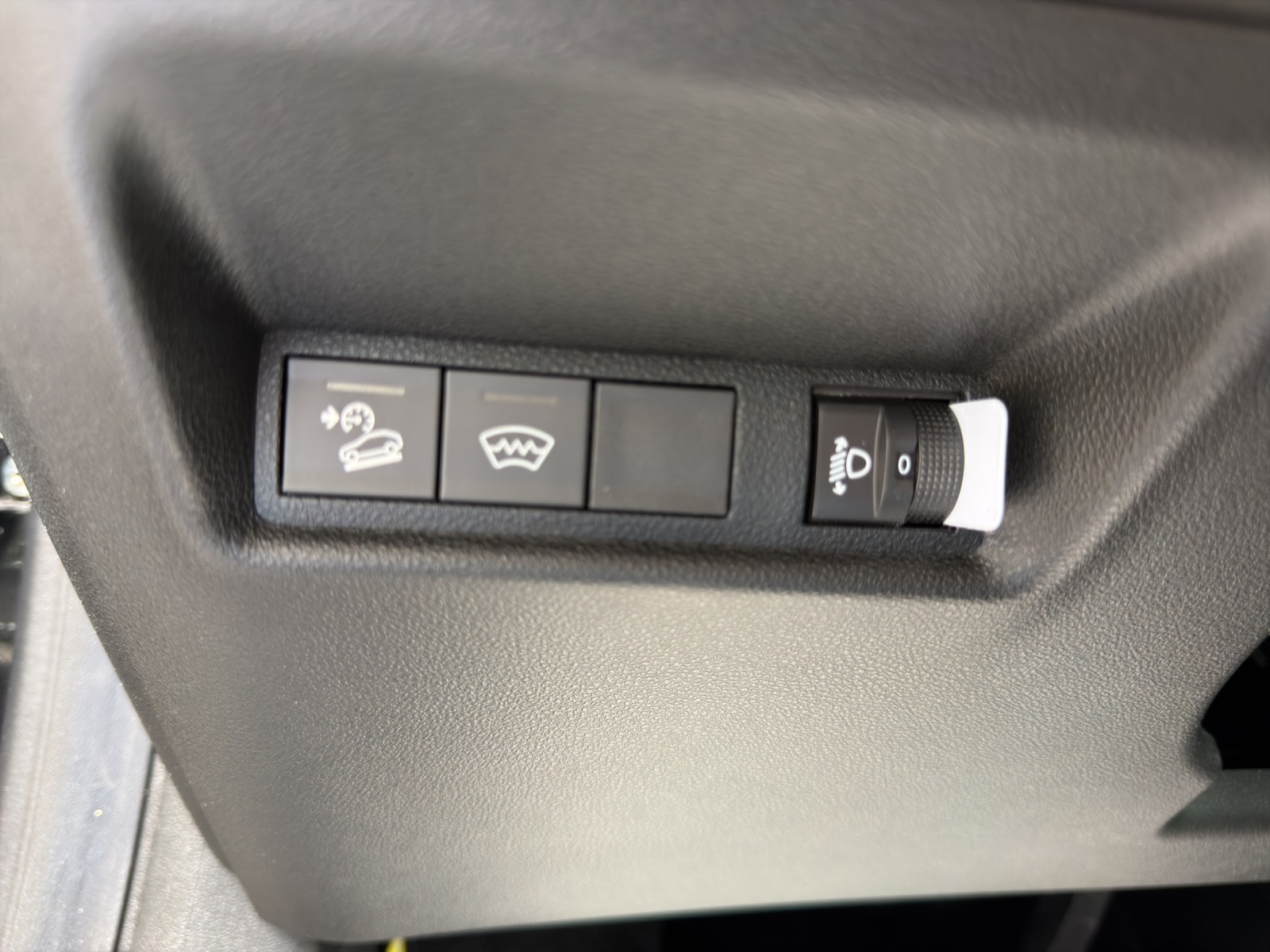 JEEP Avenger 1.2 Turbo MHEV Longitude-image-24