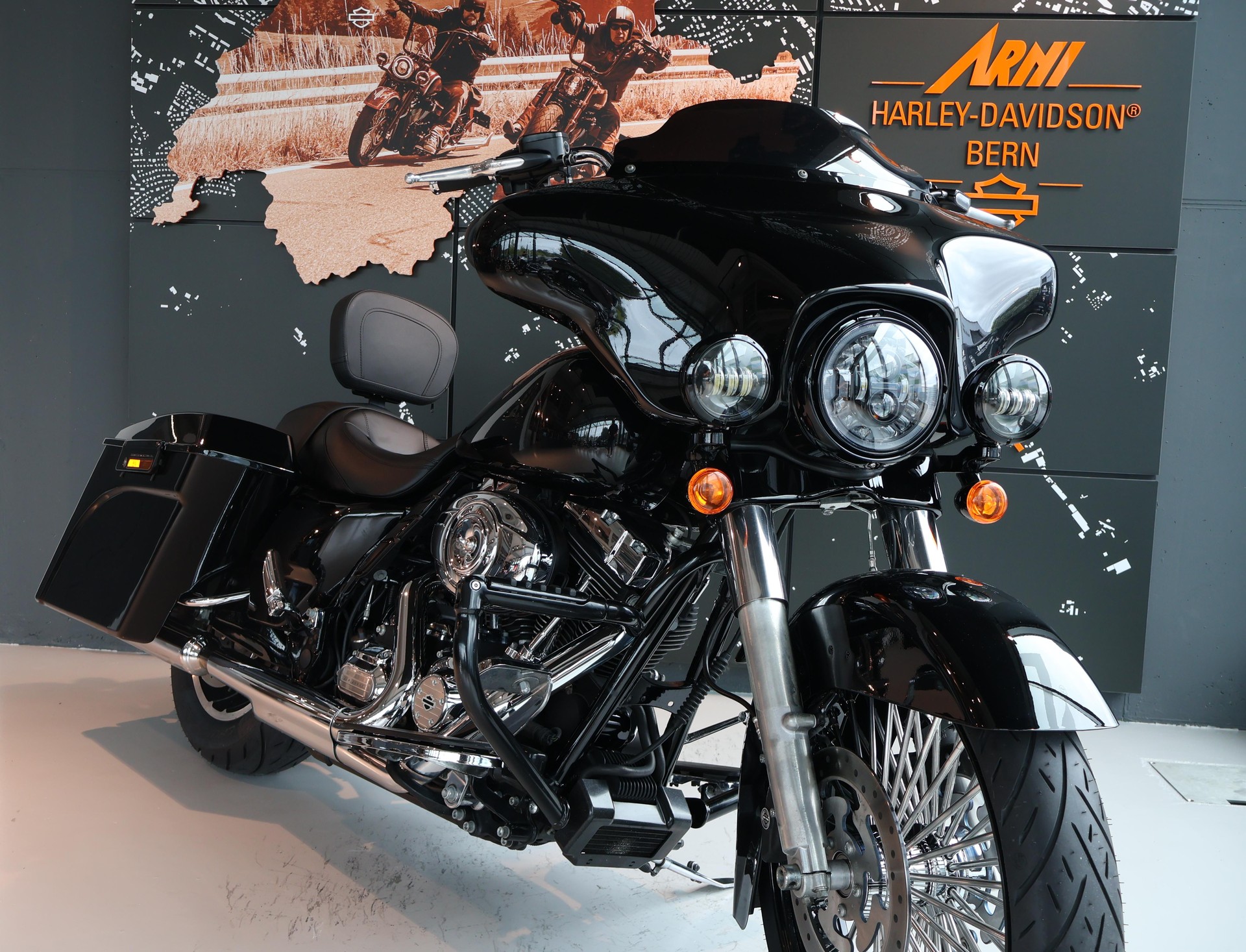 HARLEY-DAVIDSON FLHX Street Glide ABS-image-4