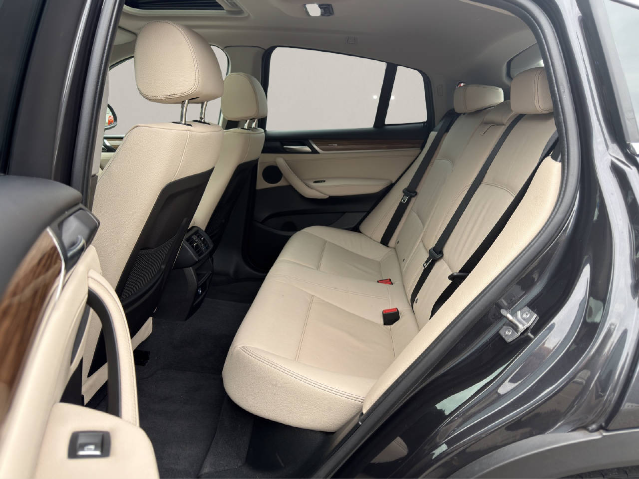 BMW X4 28i xDrive SAG-image-9