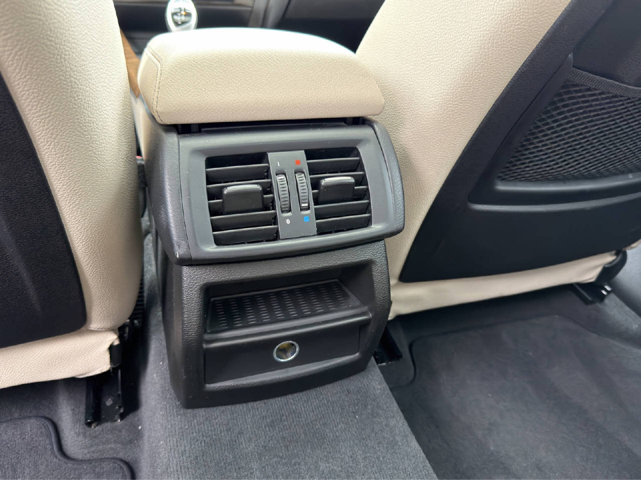 BMW X4 28i xDrive SAG-image-11