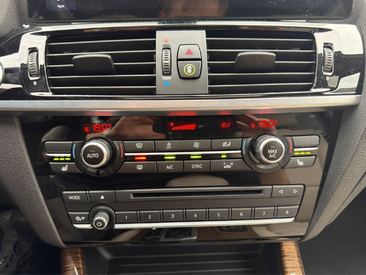 BMW X4 28i xDrive SAG-image-15