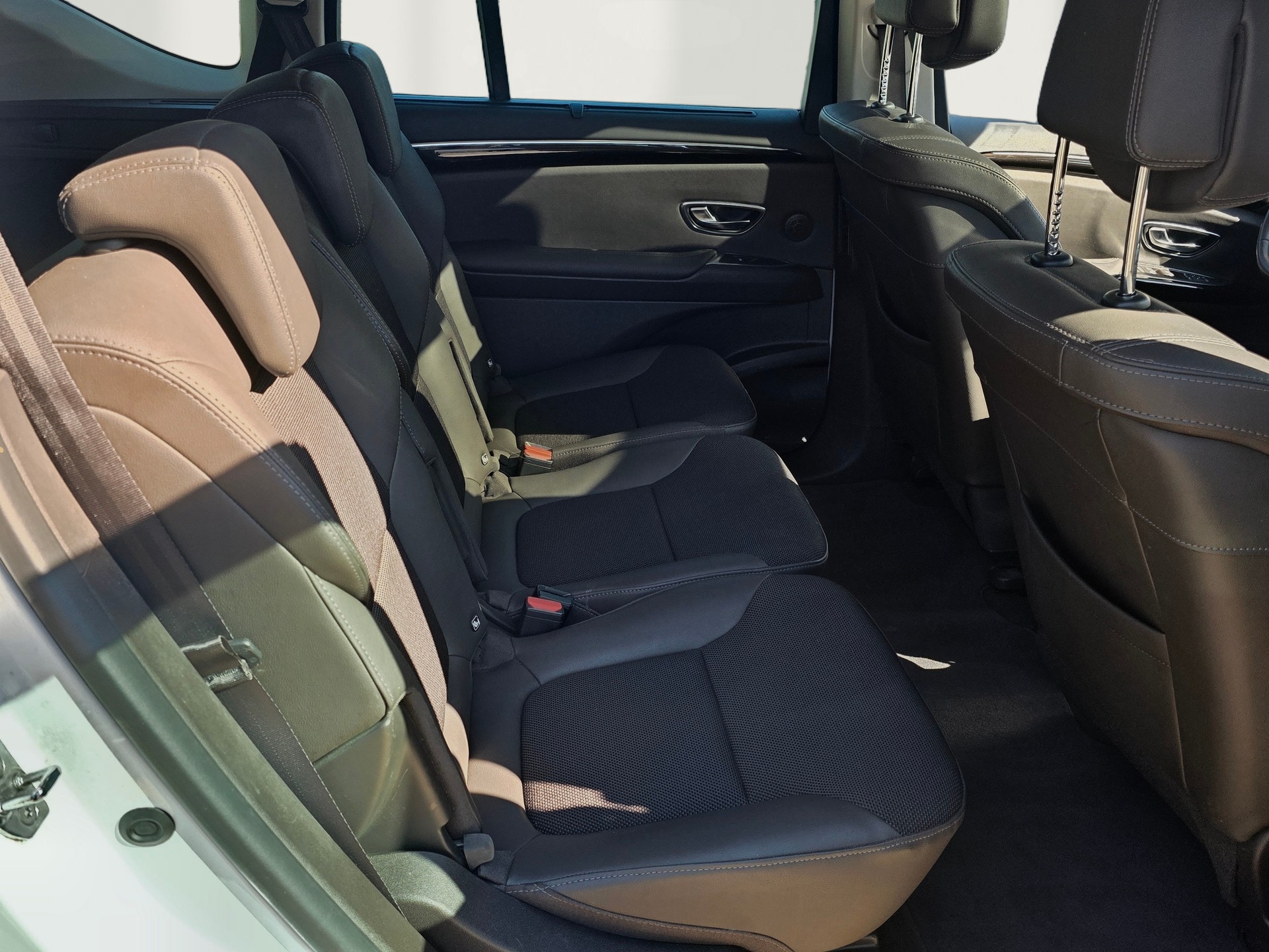RENAULT Espace 1.6 dCi Swiss Edition EDC-image-9