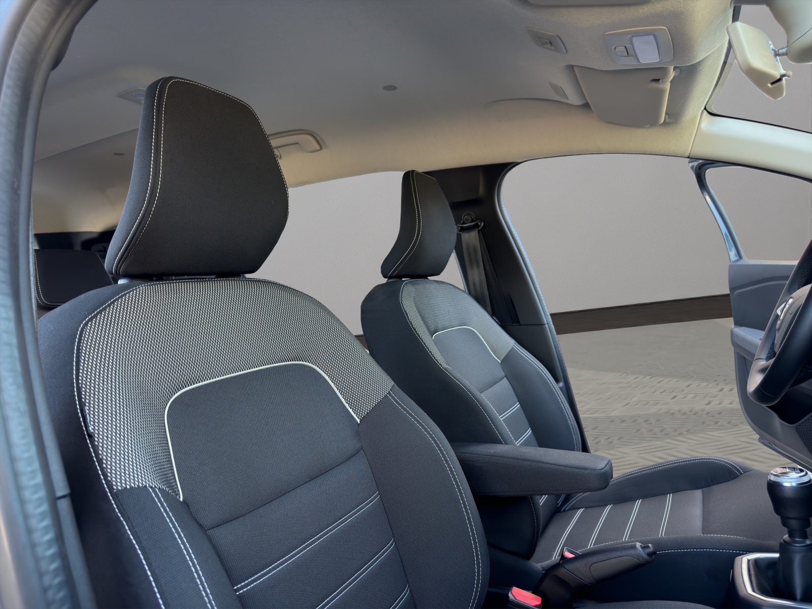 DACIA Jogger TCe 110 Comfort-image-19