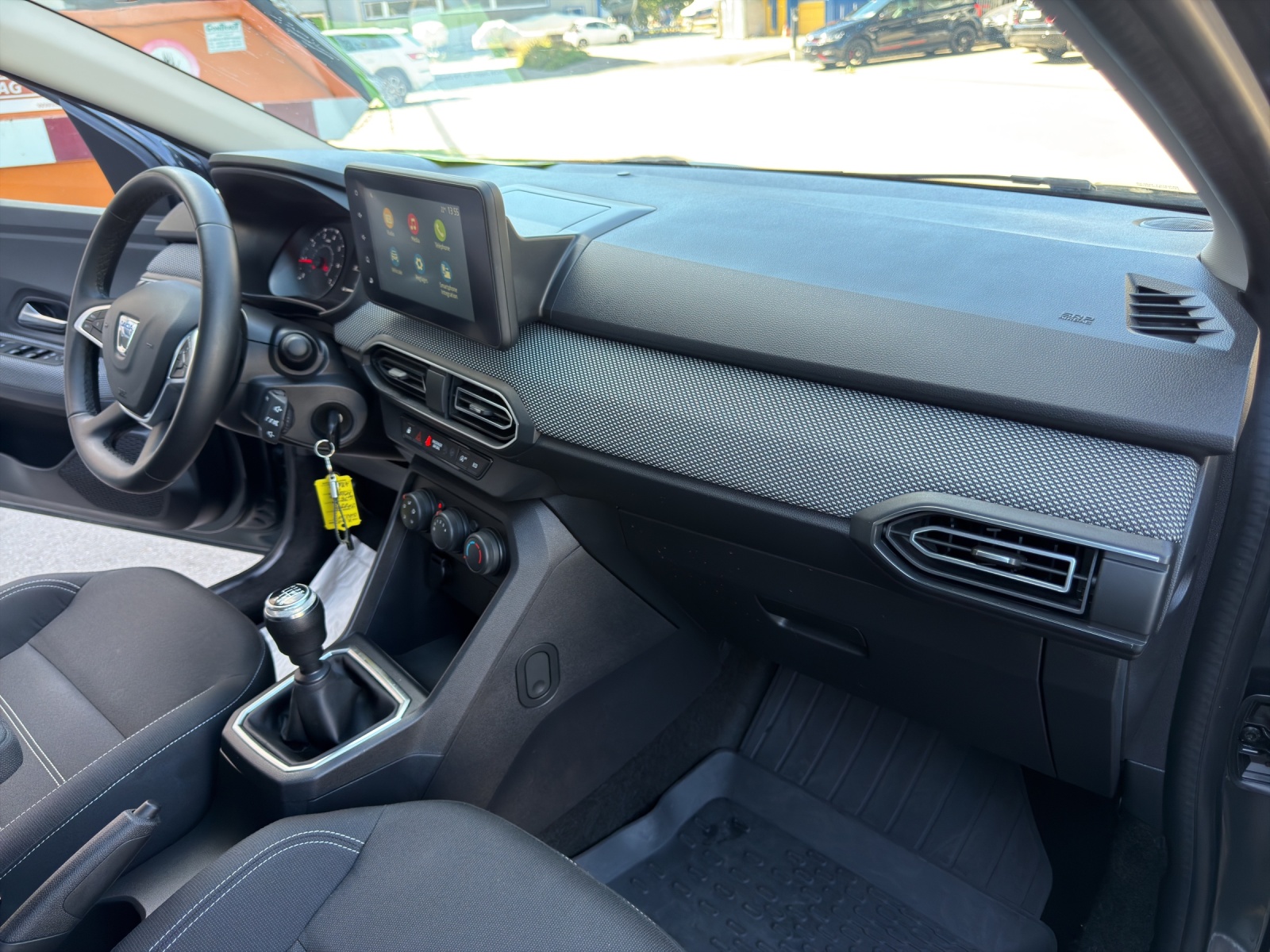 DACIA Jogger TCe 110 Comfort-image-23