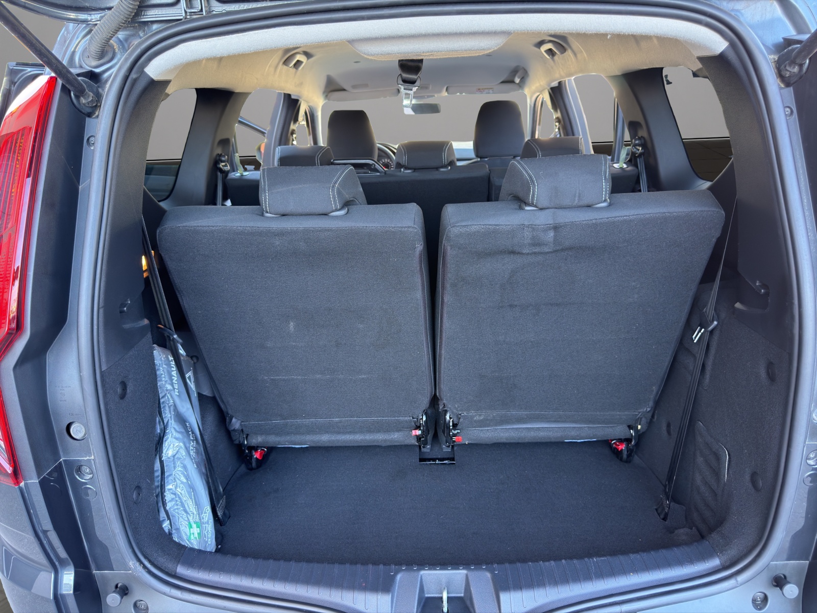 DACIA Jogger TCe 110 Comfort-image-18