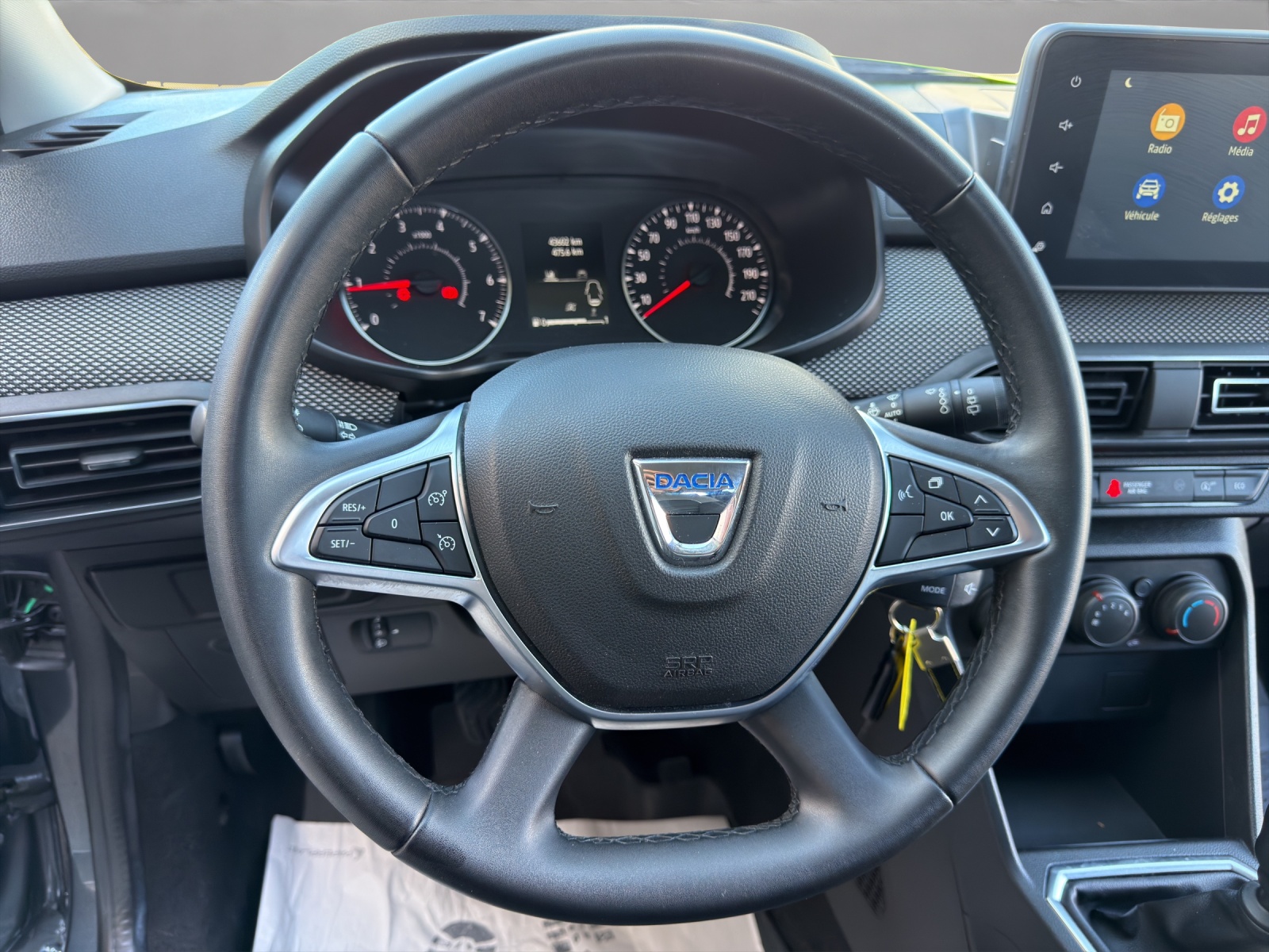 DACIA Jogger TCe 110 Comfort-image-9