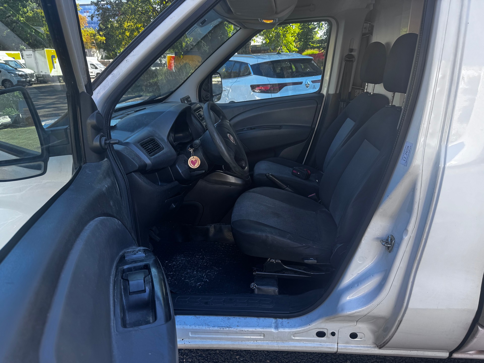 FIAT Doblò 1.6 Multijet Base-image-6