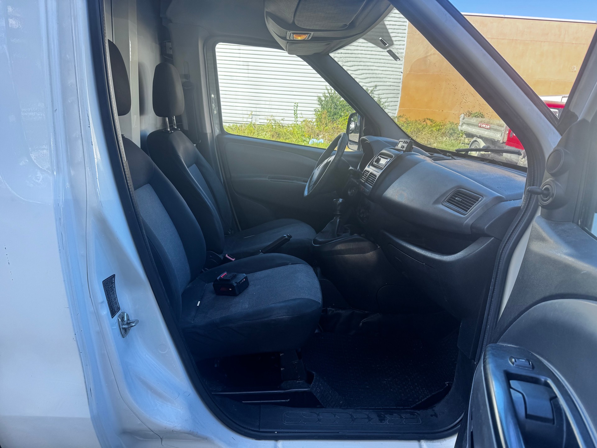 FIAT Doblò 1.6 Multijet Base-image-5