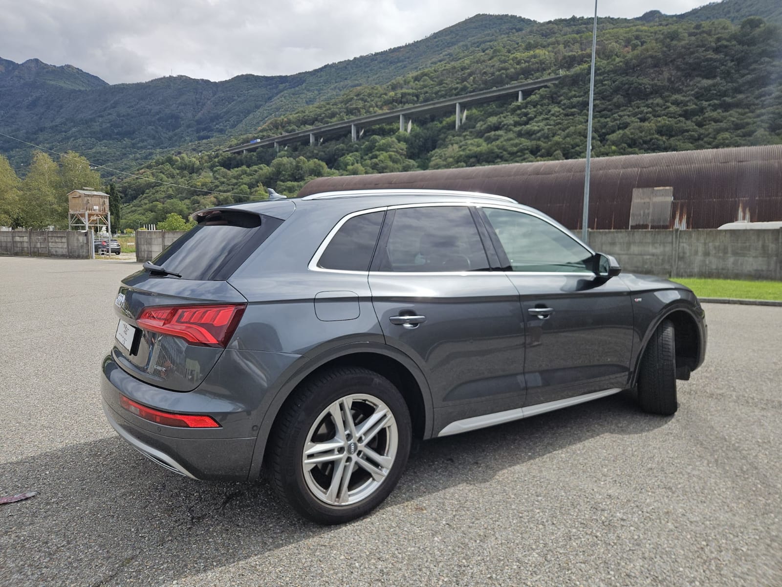 AUDI 2.0 45 TFSI quattro S-Tronic-image-2