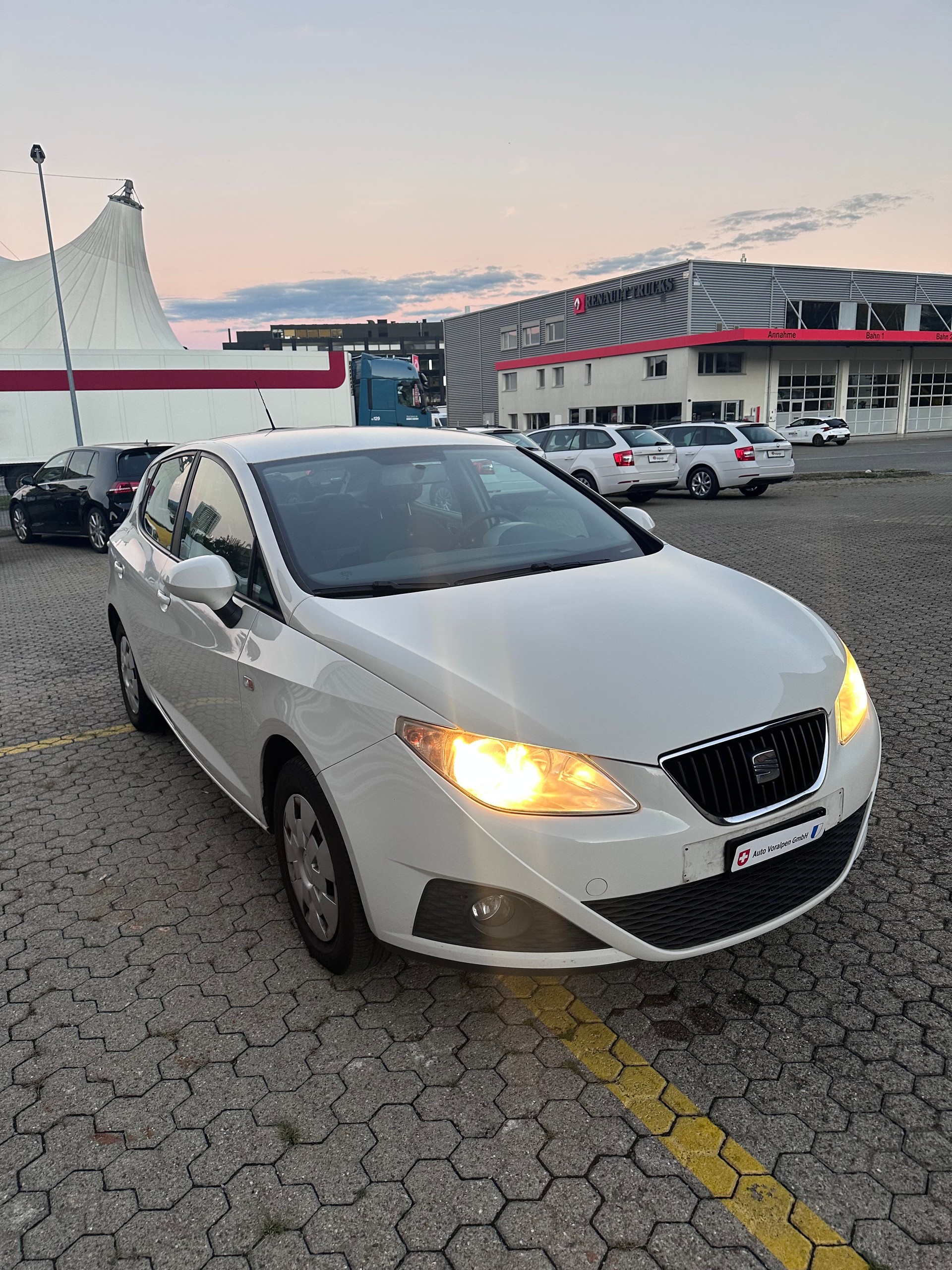 SEAT Ibiza SC 1.6 Sport Frisch ab MFK-image-1