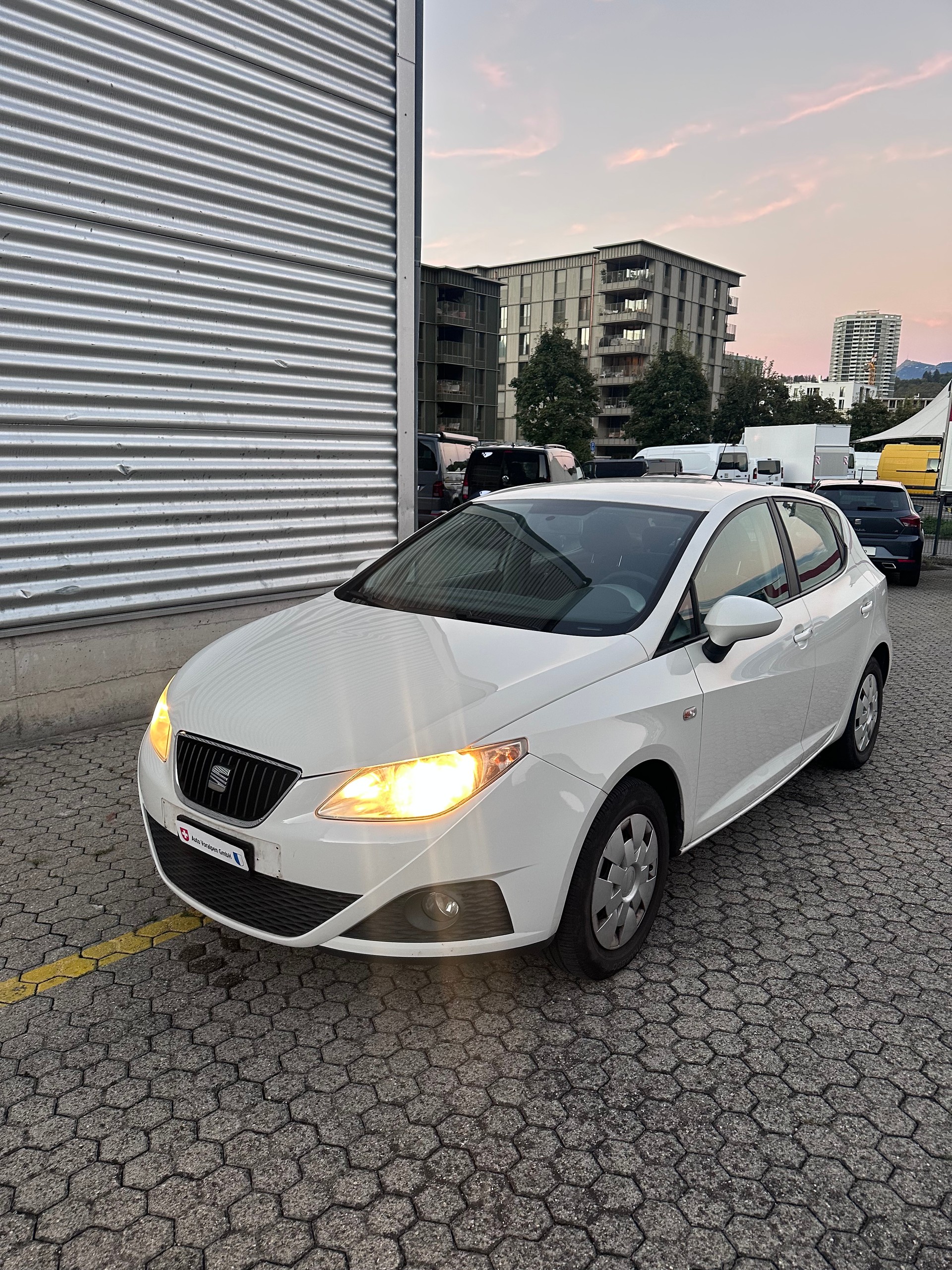 SEAT Ibiza SC 1.6 Sport Frisch ab MFK-image-2