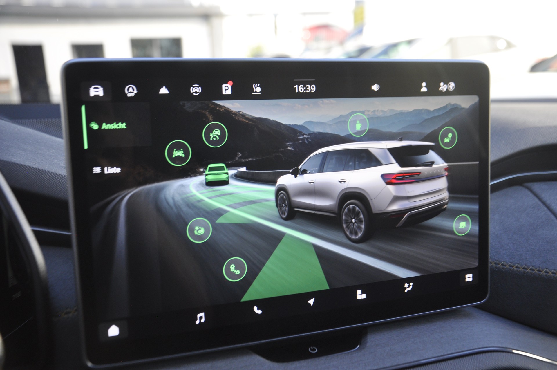 SKODA Kodiaq 2.0 TDI Selection 4x4 I Anhängerkupplung I Panorama-Glasdach I Standheizung-image-13