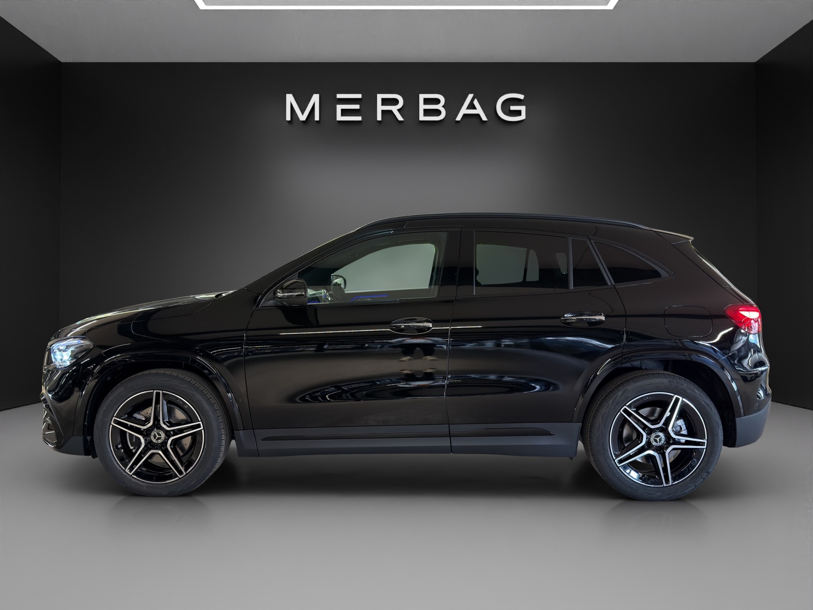 MERCEDES-BENZ GLA 220 d 4MATIC Swiss Star-image-2