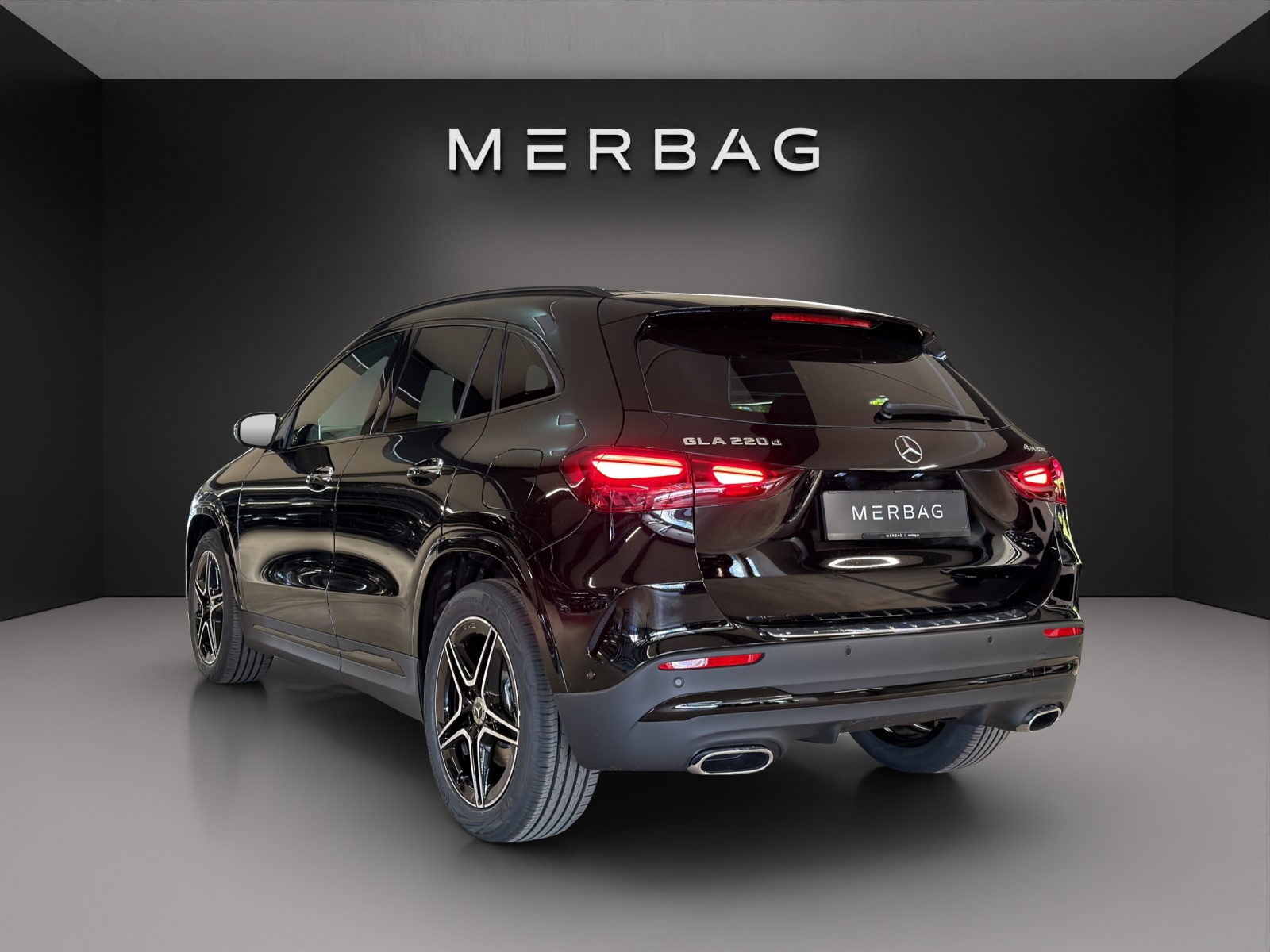 MERCEDES-BENZ GLA 220 d 4MATIC Swiss Star-image-3