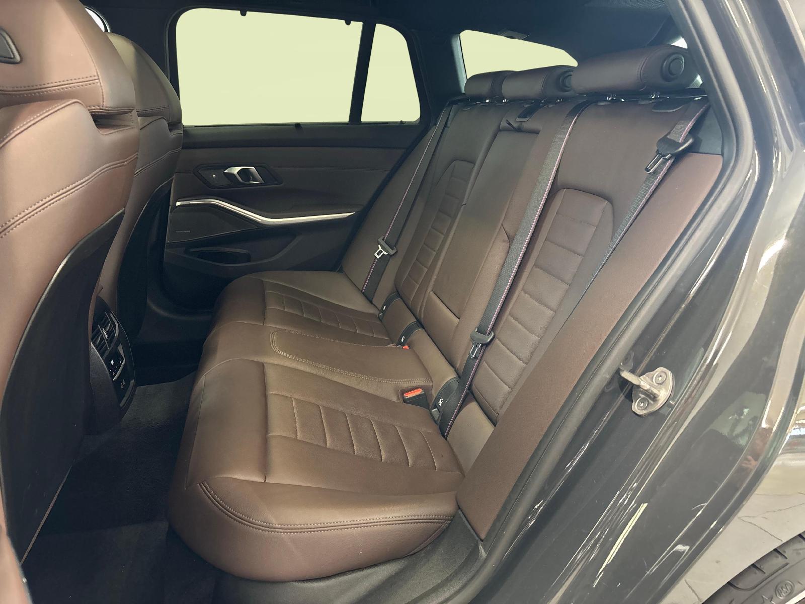 BMW M340i xDrive Touring M-Sport Pro 48V-image-10