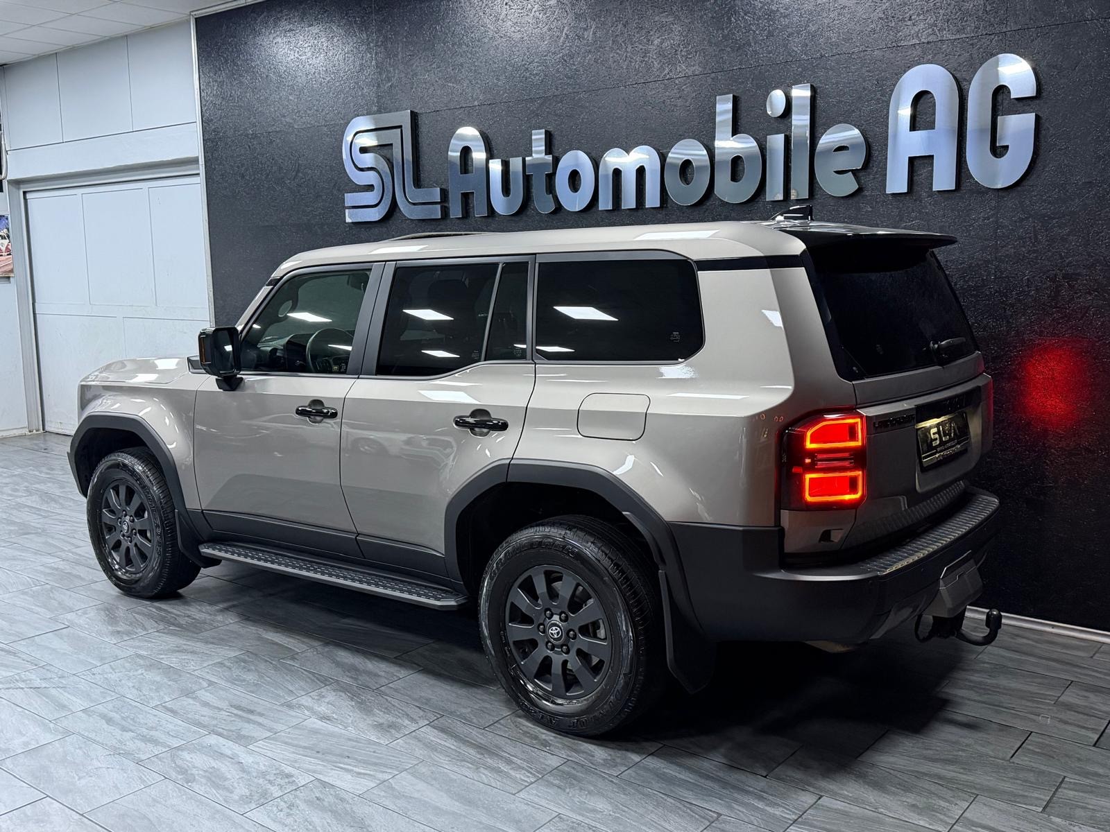 TOYOTA Land Cruiser 2.8TD Comfort-image-4