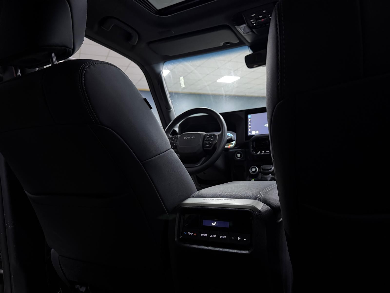TOYOTA Land Cruiser 2.8TD Comfort-image-14