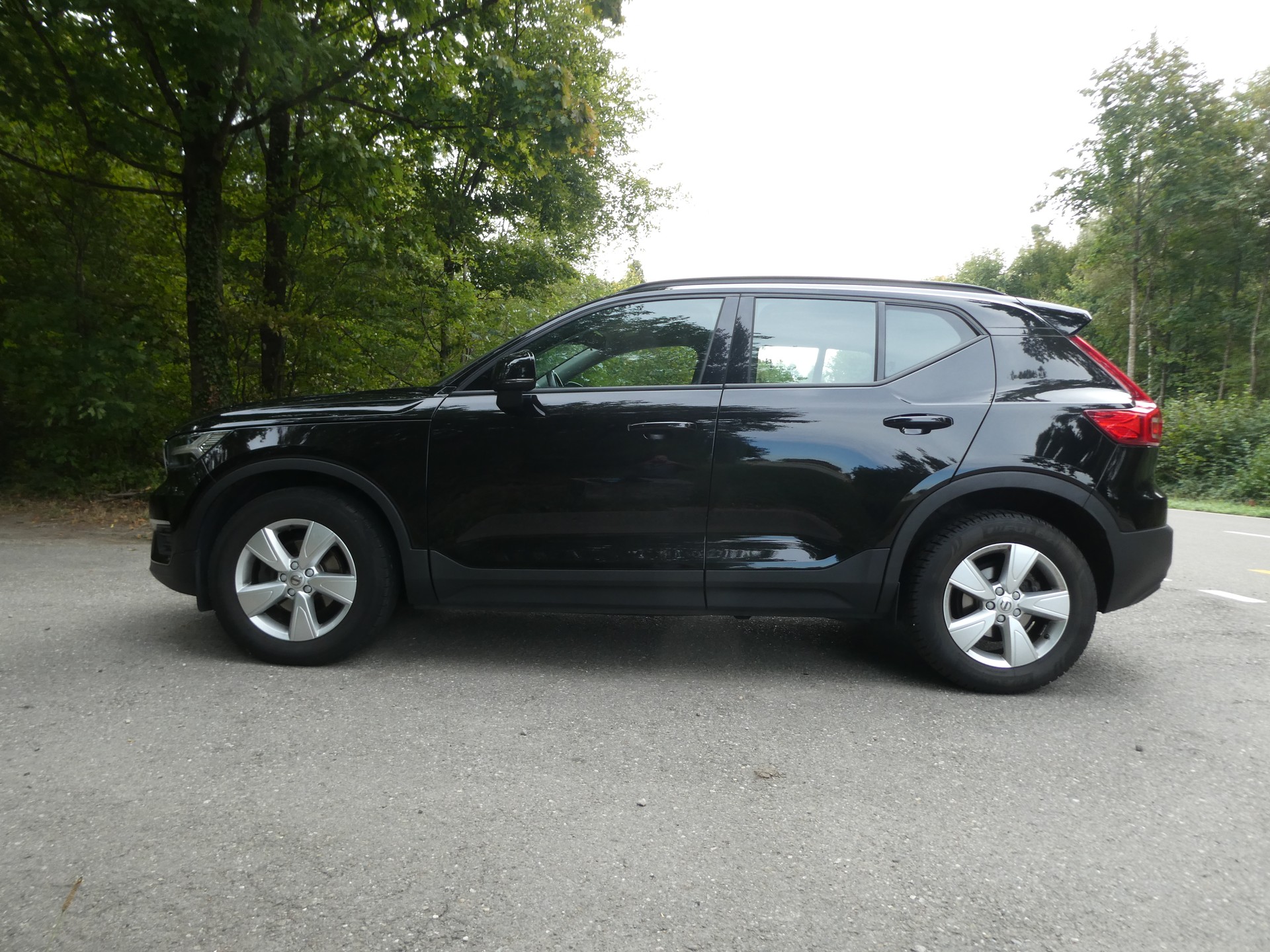 VOLVO XC40 T3 Momentum Geartronic-image-7