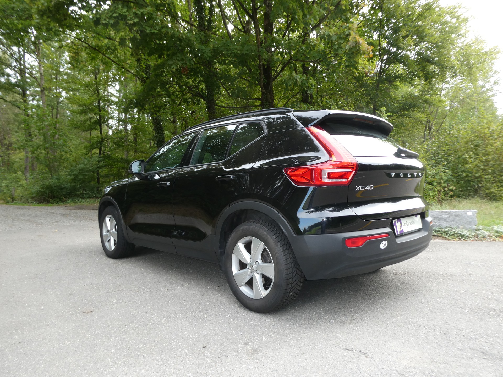 VOLVO XC40 T3 Momentum Geartronic-image-3