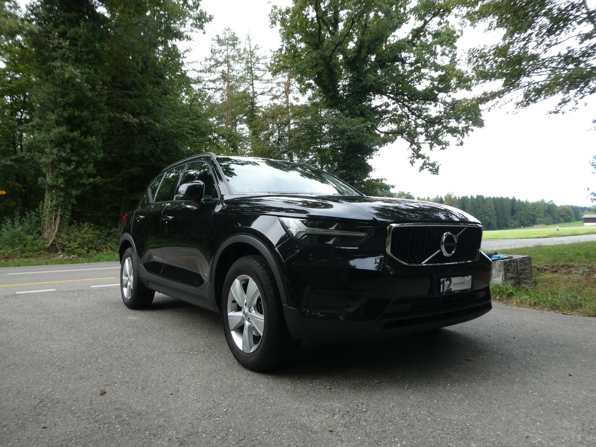 VOLVO XC40 T3 Momentum Geartronic-image-0