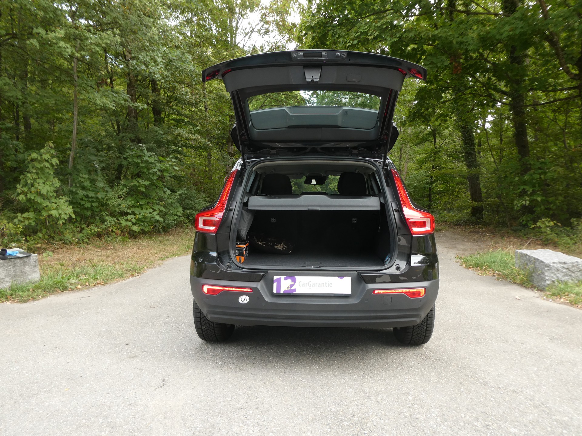 VOLVO XC40 T3 Momentum Geartronic-image-6