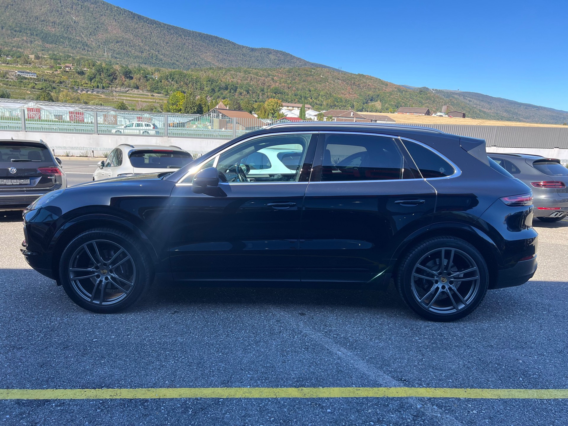 PORSCHE Cayenne-image-3