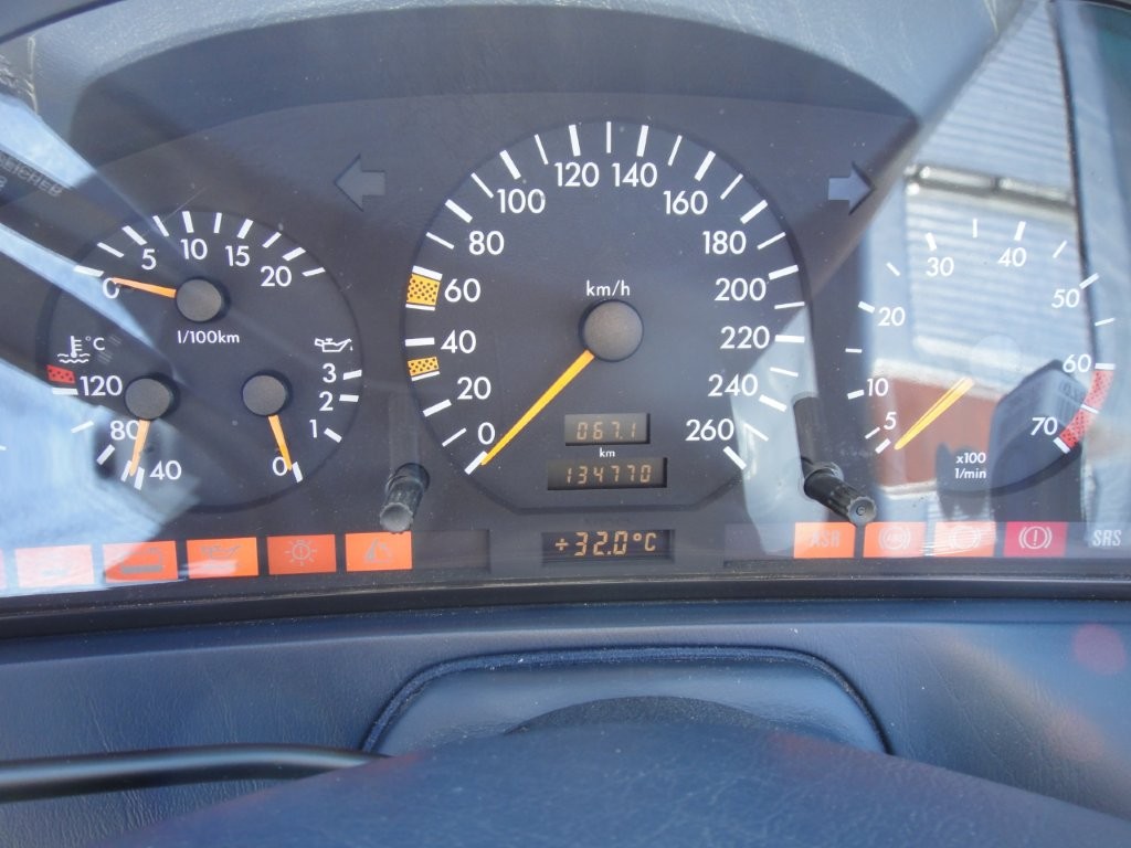 MERCEDES-BENZ SL 500 Automatic-image-9