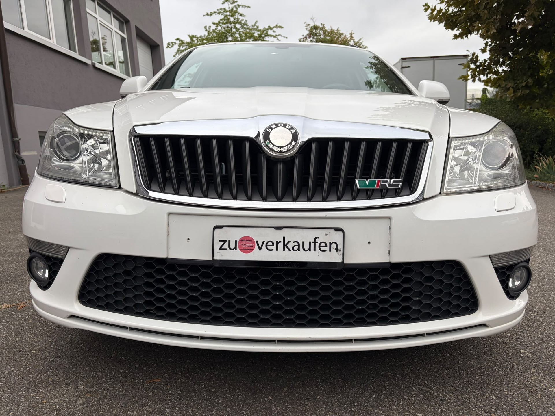 SKODA Octavia Combi 2.0 TSI RS-image-1
