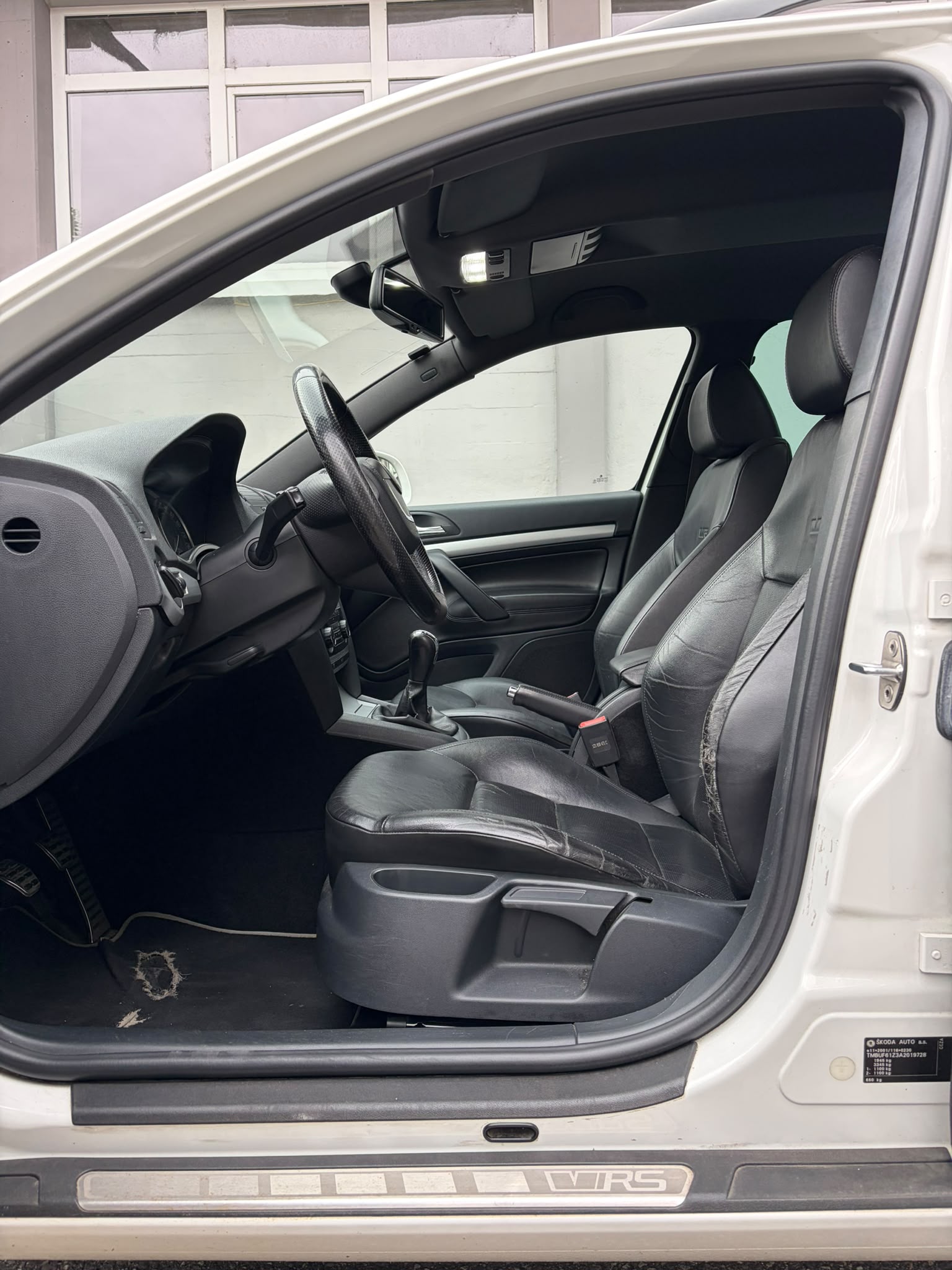 SKODA Octavia Combi 2.0 TSI RS-image-7