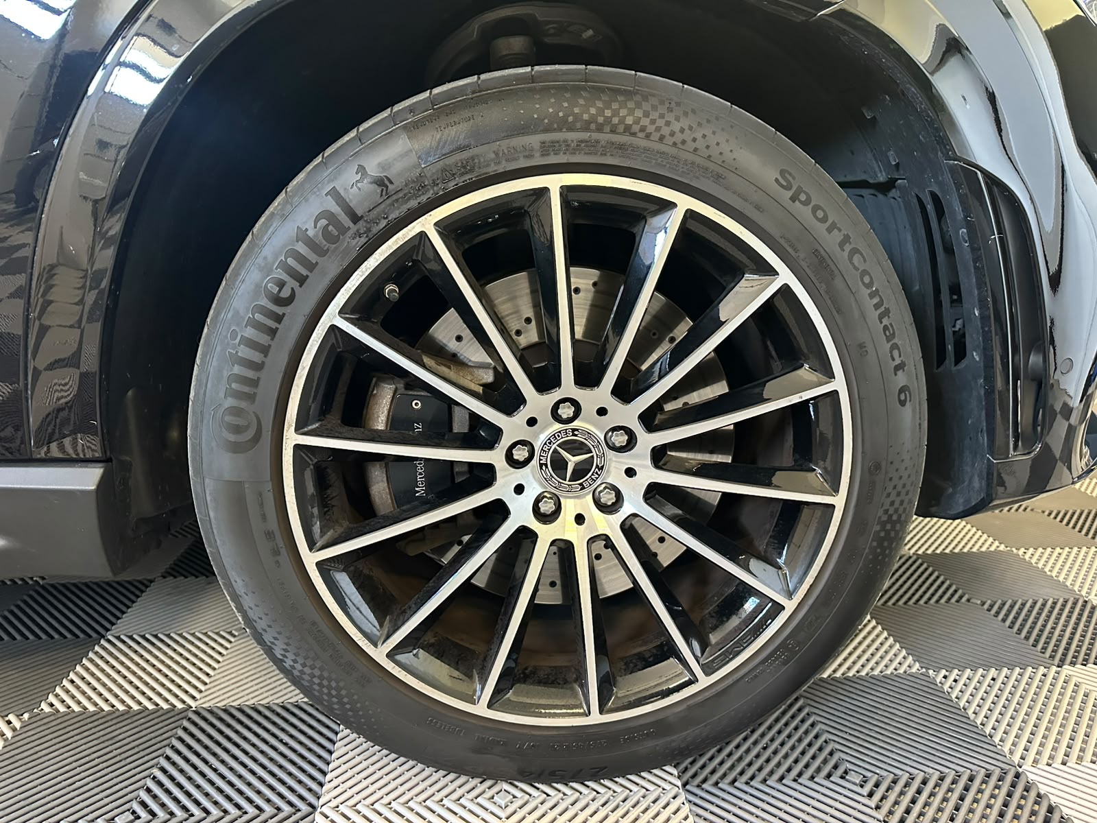 MERCEDES-BENZ GLE 350 e 4Matic AMG Line 9G-Tronic-image-31