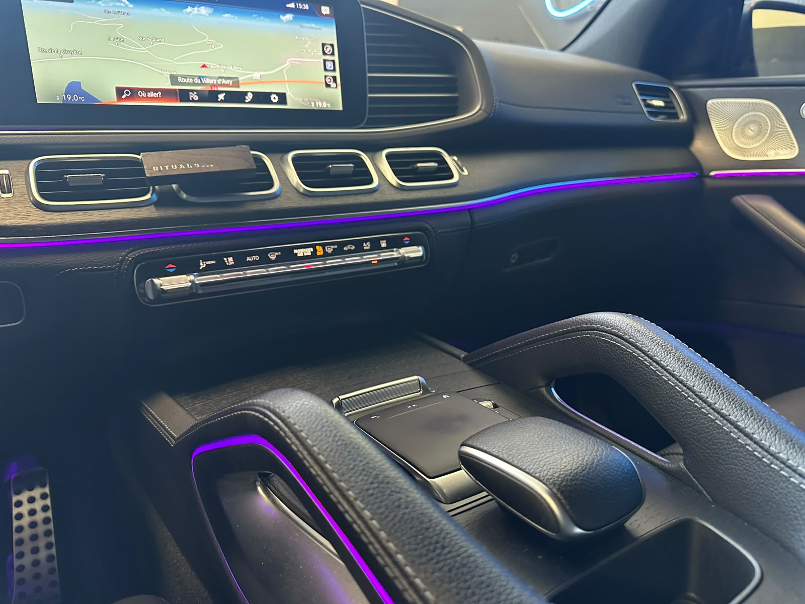 MERCEDES-BENZ GLE 350 e 4Matic AMG Line 9G-Tronic-image-23