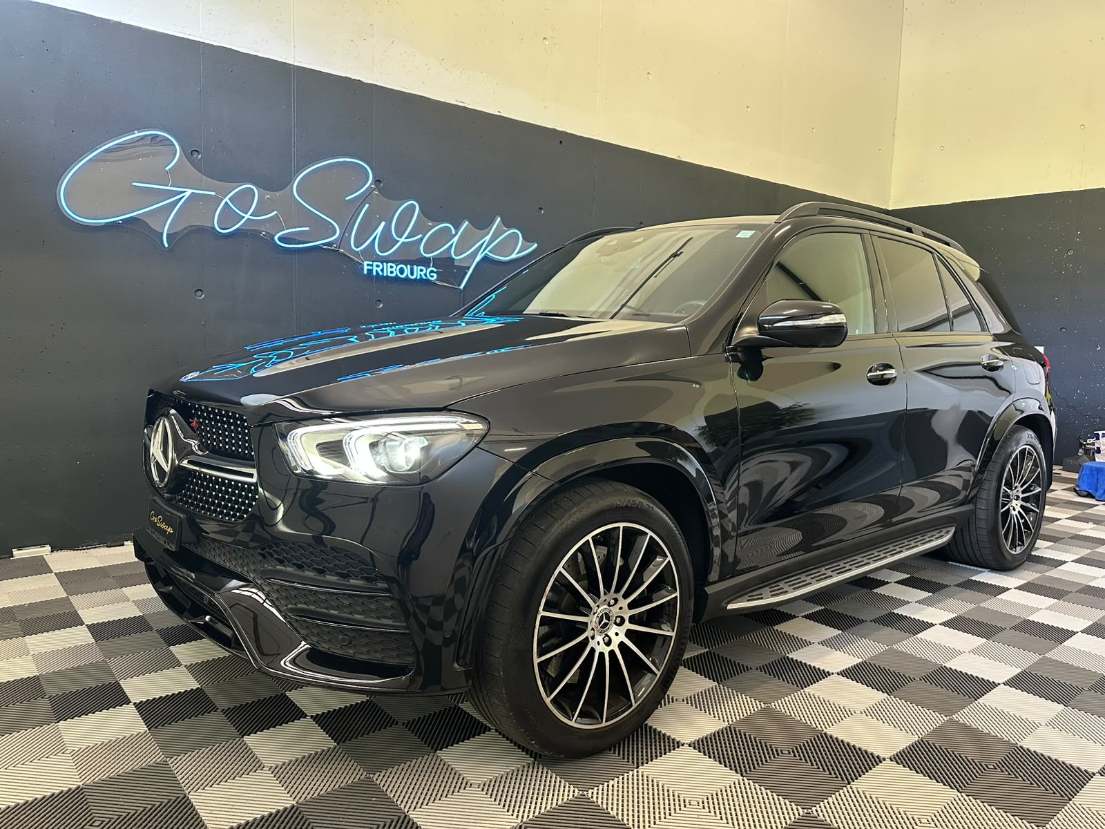 MERCEDES-BENZ GLE 350 e 4Matic AMG Line 9G-Tronic-image-0