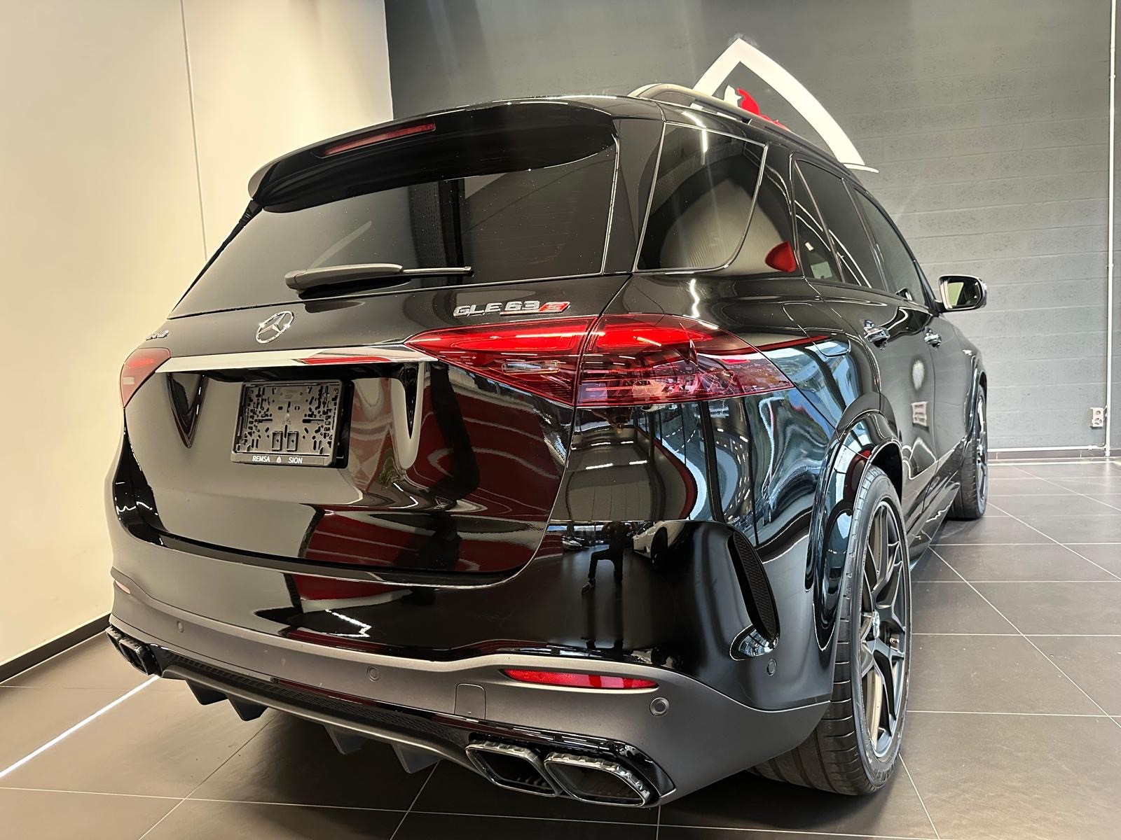 MERCEDES-BENZ GLE 63 S AMG 4Matic+ 9G-Speedshift-image-4