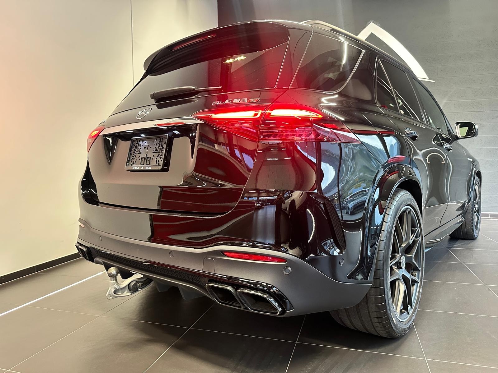 MERCEDES-BENZ GLE 63 S AMG 4Matic+ 9G-Speedshift-image-5